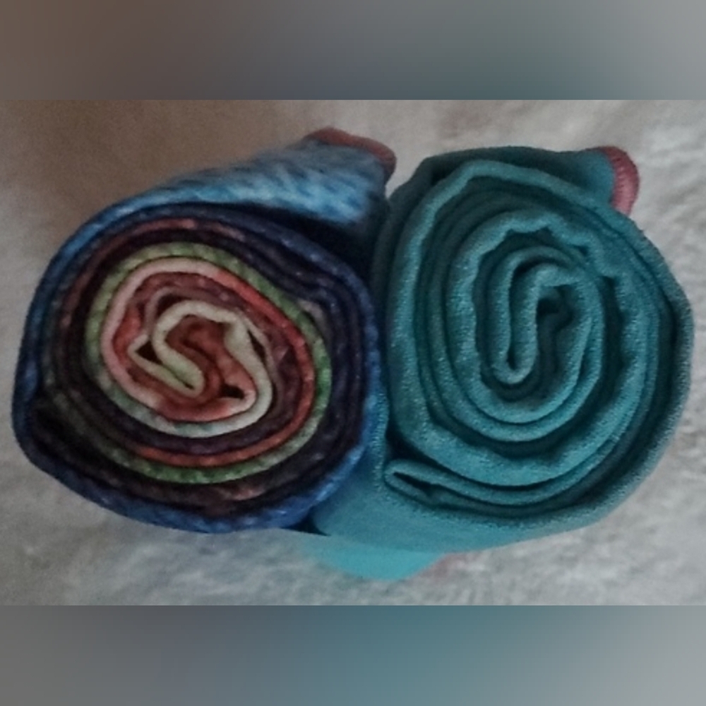 Yogafina Non-slip 2 Pack Yoga Mat Towels - Picture 8 of 10